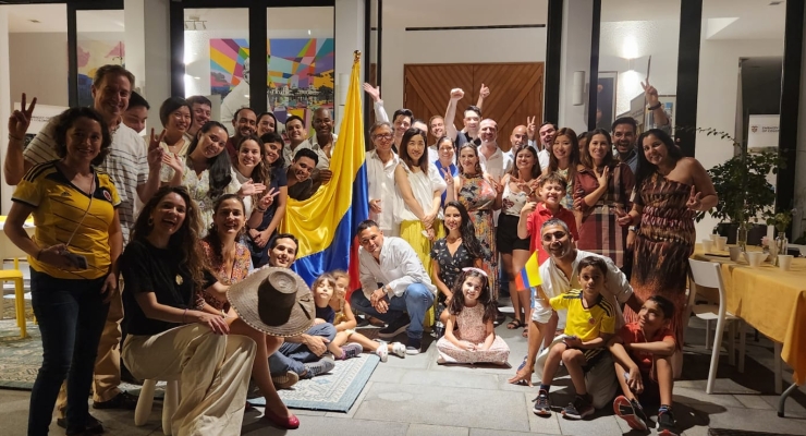 Colombianos en Singapur celebran Día de la Independencia 