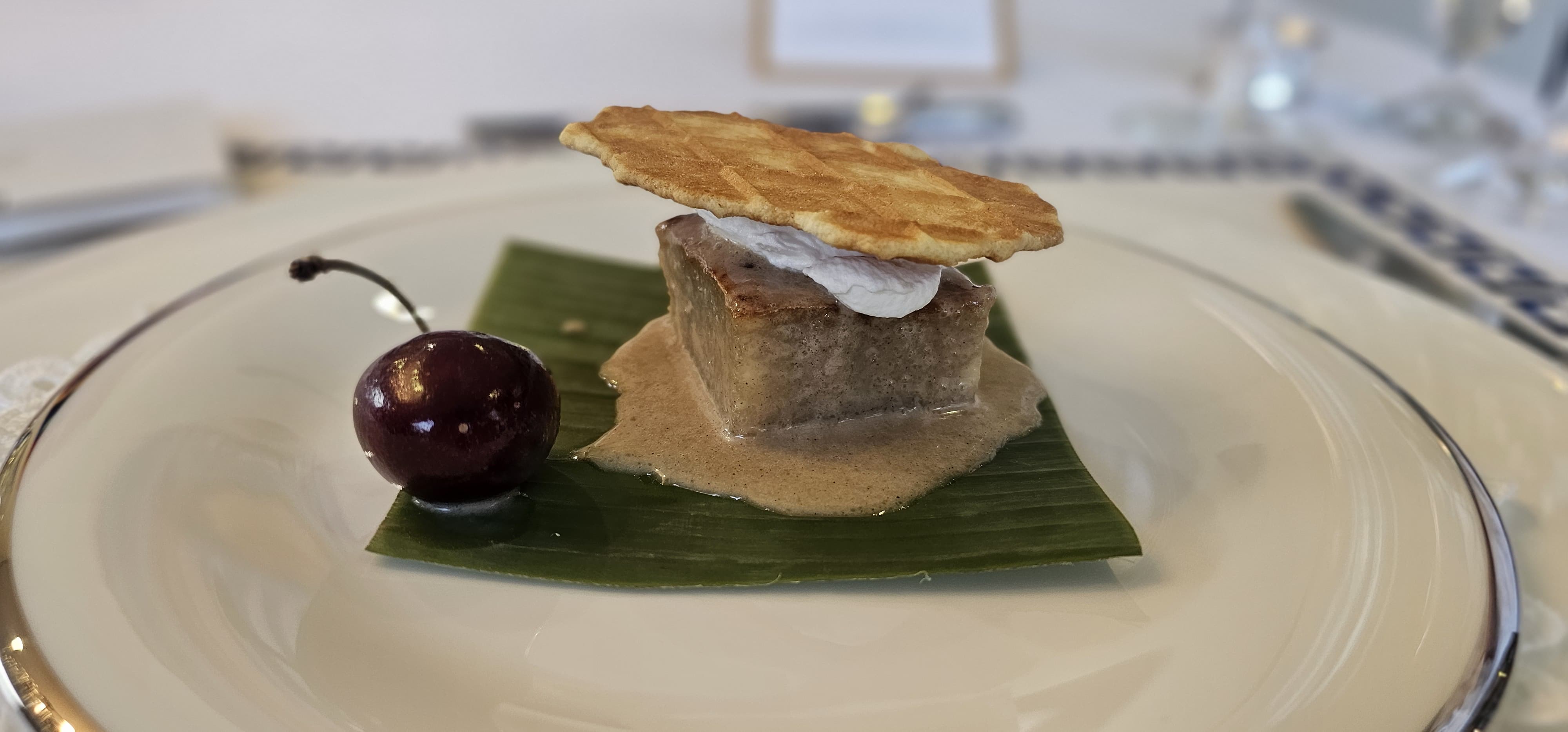 postre NALGA E VIEJA y CREMA DE CHOCOLATE Y AVELLANAS