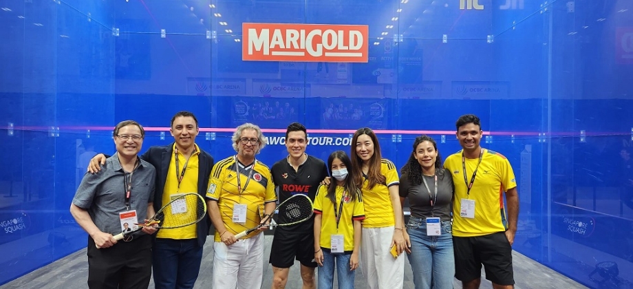 La Embajada de Colombia en Singapur y su sección consular acompañaron al jugador de squash, Miguel Ángel Rodríguez, en el Marigold PSA Tour de Singapur