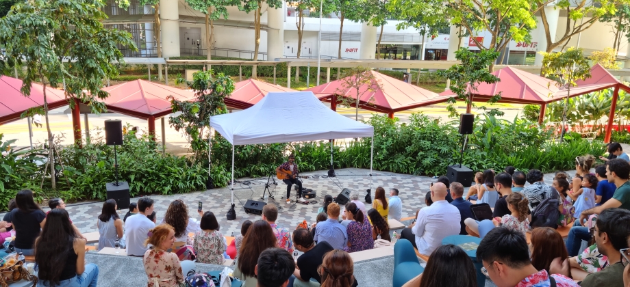 Singapur y Providencia: Dos islas conectadas por la música de Elkin Robinson