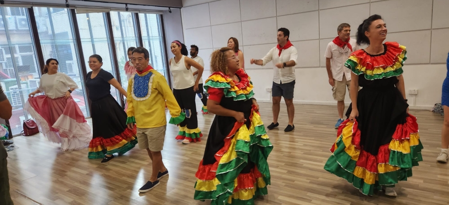 Embajada de Colombia en Singapur y su sección consular realizaron dos jornadas de integración cultural con la comunidad