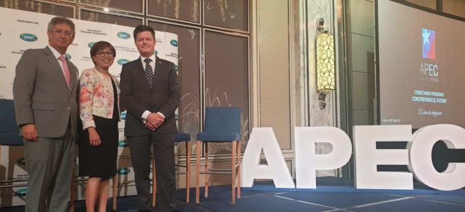 El Embajador de Colombia en Singapur asistió al diálogo ‘Treinta años de fomento del crecimiento: prioridades de APEC Chile 2019 para la cooperación regional’