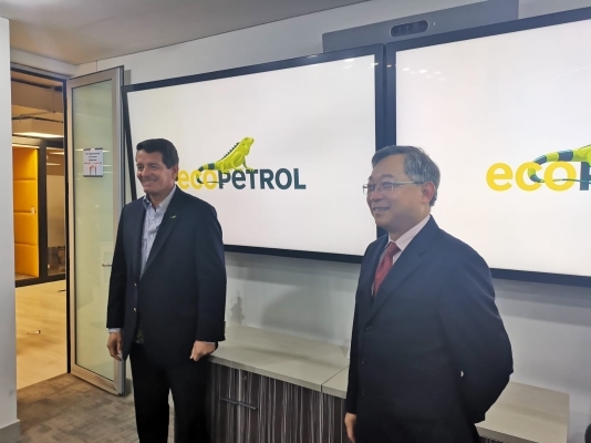 Felipe Bayón, President of Ecopetrol and Minister of Trade and Industry Gan Kim Yong
